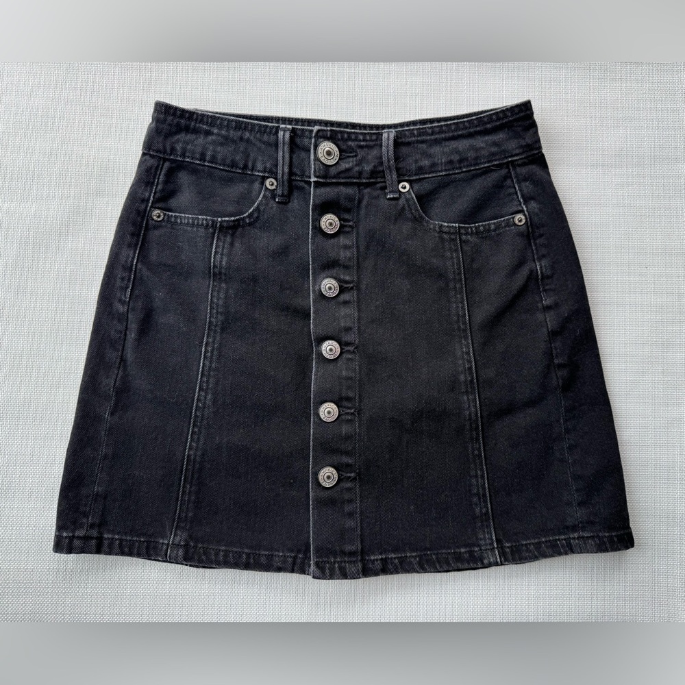 American Eagle Women's Fall Hi Rise Black A Line Short Button Down Skirt Size 00